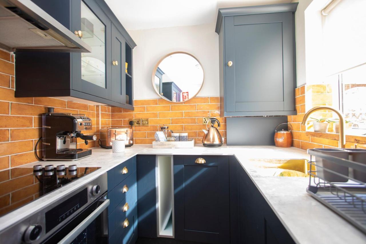 Stunning Warwick Victorian Townhouse - Beautifully Renovated, Free Parking - 5 Min Walk To Warwick Castle & Historic Town Centre - Perfect Uk Break And Base For Exploring Cotswolds Villa Kültér fotó